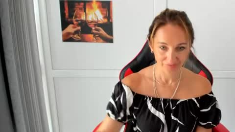 Milena online show from August 5, 6:33 am
