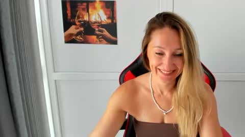 Milena online show from August 6, 8:02 am