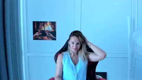 Milena online show from August 10, 10:27 am