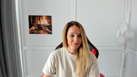 Milena online show from August 17, 8:08 am