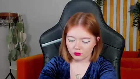 elinavale online show from July 20, 10:57 pm