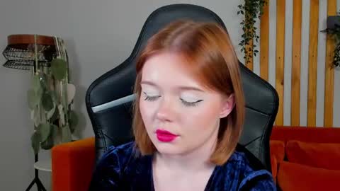 elinavale online show from July 21, 12:03 am