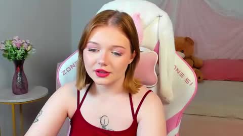 elinavale online show from August 10, 5:14 pm