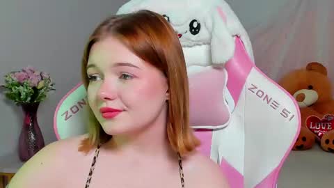 elinavale online show from August 13, 9:34 am