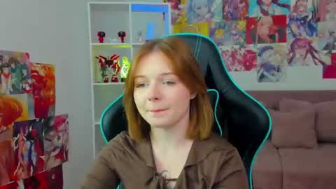 elinavale online show from August 14, 10:19 am