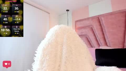 elisa_collins online show from July 25, 11:20 pm