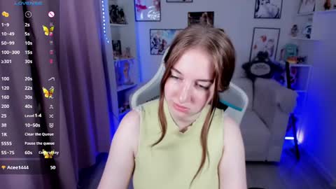 your sweet Lisa online show from August 5, 3:37 am