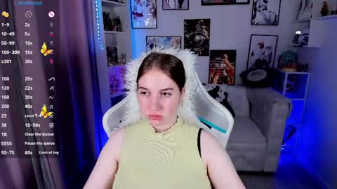 your sweet Lisa online show from August 10, 3:30 am