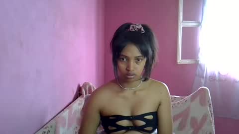 elisah01 online show from August 13, 5:43 am