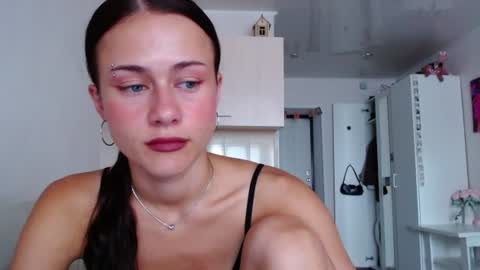Elis online show from August 3, 7:59 am