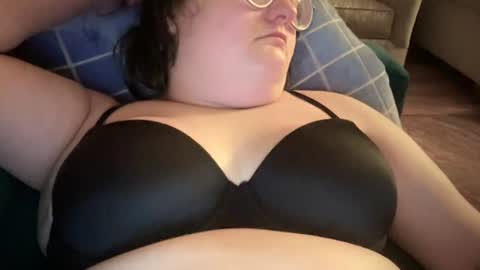 eliseknight online show from July 24, 10:40 am