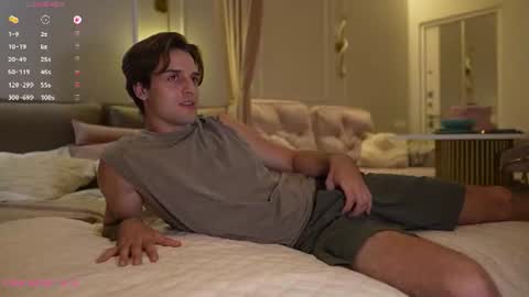 elisonnina online show from July 20, 6:44 pm