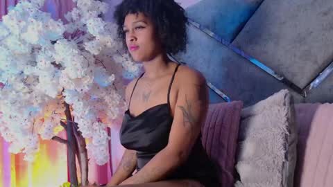 elit noa online show from August 12, 6:49 am