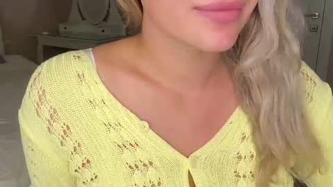 Stephanie online show from July 31, 5:29 pm