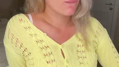 Stephanie online show from July 31, 7:41 pm