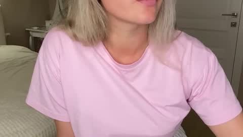 Stephanie online show from August 2, 9:55 pm