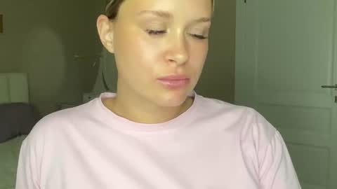 Stephanie online show from August 8, 8:09 pm