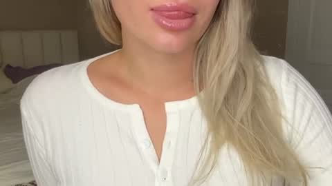 Stephanie online show from August 11, 5:59 pm
