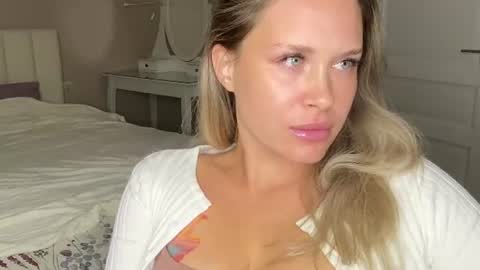 Stephanie online show from August 11, 10:23 pm