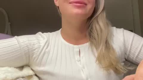 Stephanie online show from August 12, 7:16 pm