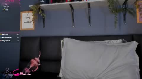 eliza_pink24 online show from September 3, 11:41 pm