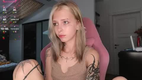 Elizabeth online show from August 1, 4:24 pm