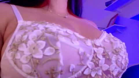 Elezabeth online show from August 6, 11:59 pm