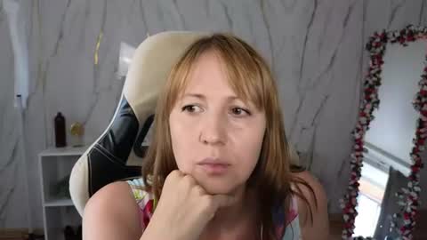 Elizabeth online show from August 2, 8:54 am