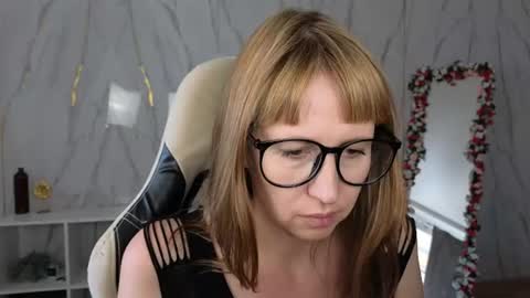 Elizabeth online show from August 8, 8:36 am