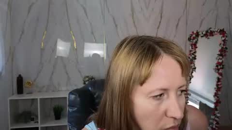 Elizabeth online show from August 11, 3:08 am