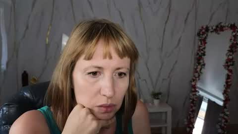 Elizabeth online show from August 12, 5:32 am