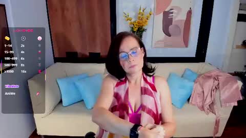 Elizabeth online show from August 9, 11:44 am