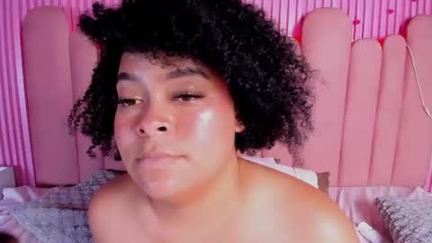 elizabethbloomm online show from July 29, 5:58 am