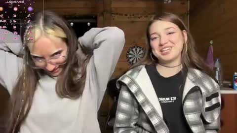 elizabethh_brown online show from July 8, 3:49 pm