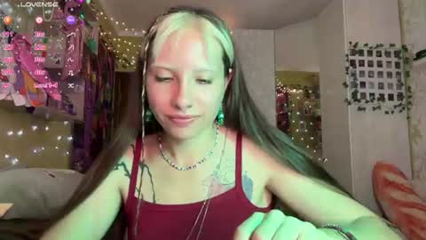 elizabethh_brown online show from August 8, 2:50 pm