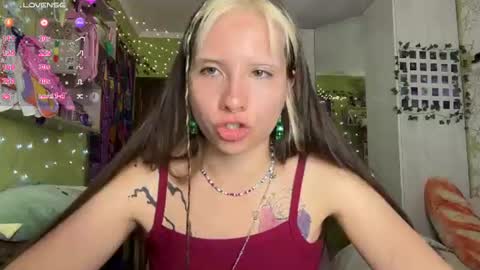 elizabethh_brown online show from August 8, 3:56 pm