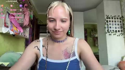 elizabethh_brown online show from August 10, 10:16 am