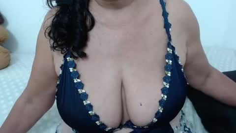 ElizabethMiler online show from August 3, 2:40 am