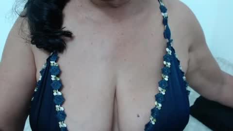 ElizabethMiler online show from August 11, 3:41 am