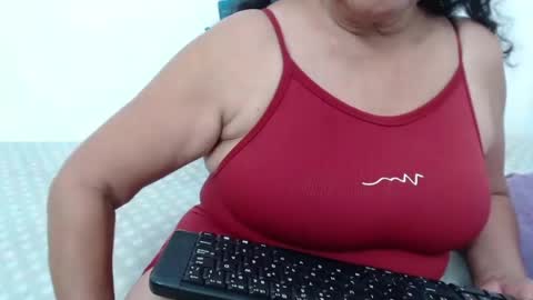 ElizabethMiler online show from August 14, 1:31 am