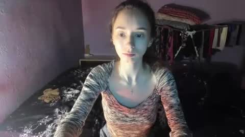 elizabethrice online show from July 27, 1:00 am