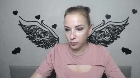 ElizabethSho online show from August 9, 6:53 pm