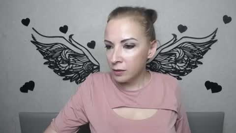 ElizabethSho online show from August 9, 10:11 pm