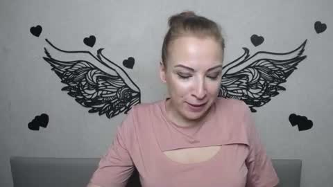 ElizabethSho online show from August 10, 12:45 am