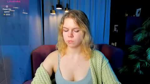 Elizabeth online show from August 5, 6:33 am