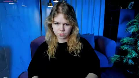 Elizabeth online show from August 12, 6:27 am