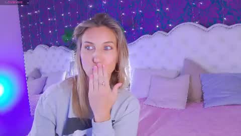 Linda online show from July 22, 10:23 pm