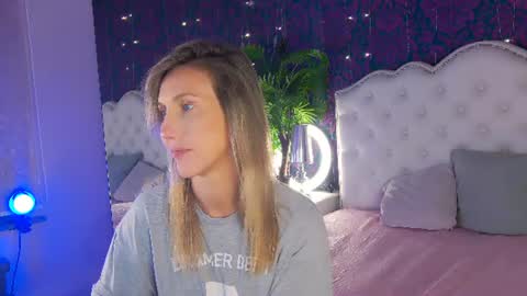 Linda online show from August 14, 8:56 pm