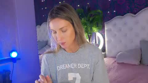 Linda online show from August 14, 11:08 pm
