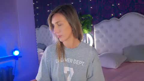 Linda online show from August 15, 5:22 am